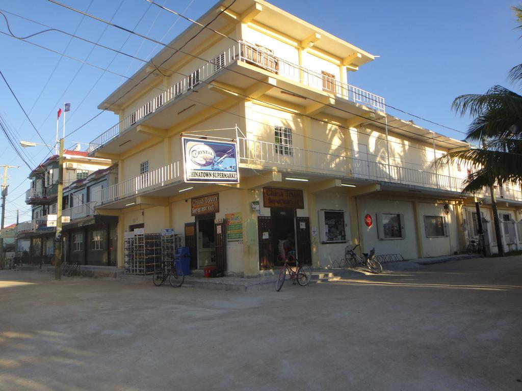 China Town Hotel Caye Caulker Buitenkant foto